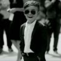 植发星微笑米迦勒