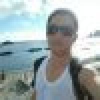 植发星湖边的小猫